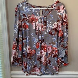 Danielrainn Woman’s XL Gray Floral Embellished Front Blouse EUC